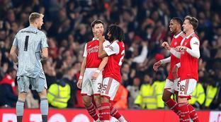 上和边路突 上和边路突